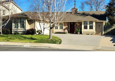 Photo of 356 Bent Twig AVE, Camarillo, CA 93012 (MLS # OC26096942)