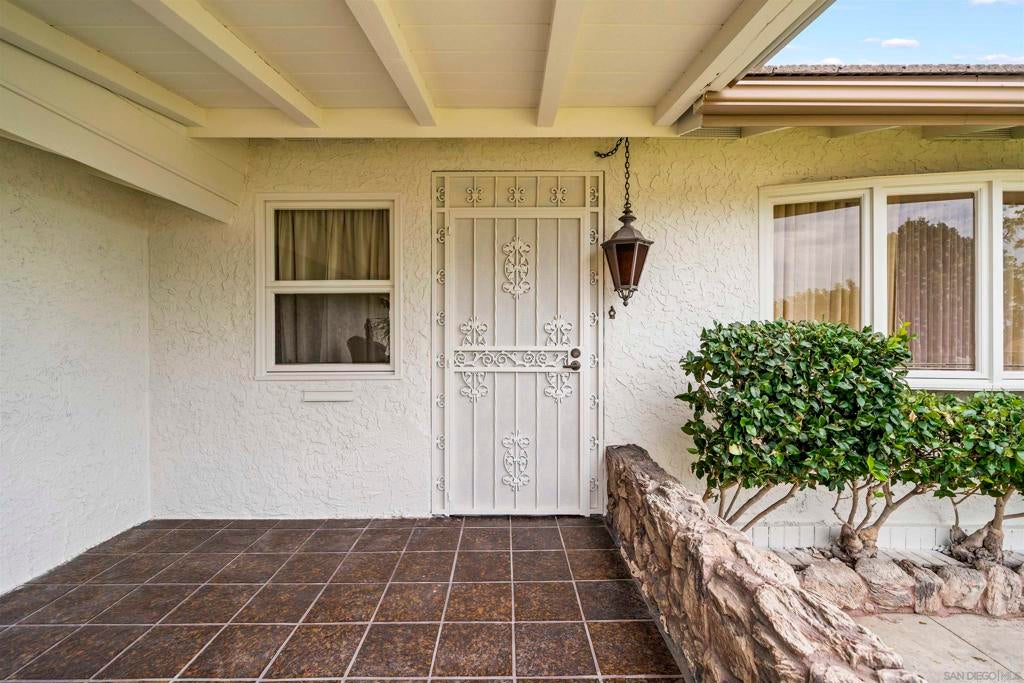 5037 Greenbrier Ave