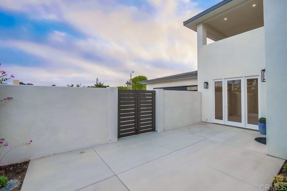 5380 Los Robles Drive