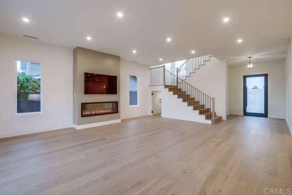 5380 Los Robles Drive
