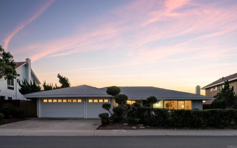 Photo of 8720 Nottingham Place, La Jolla, CA 92037 (MLS # NDP2609795)