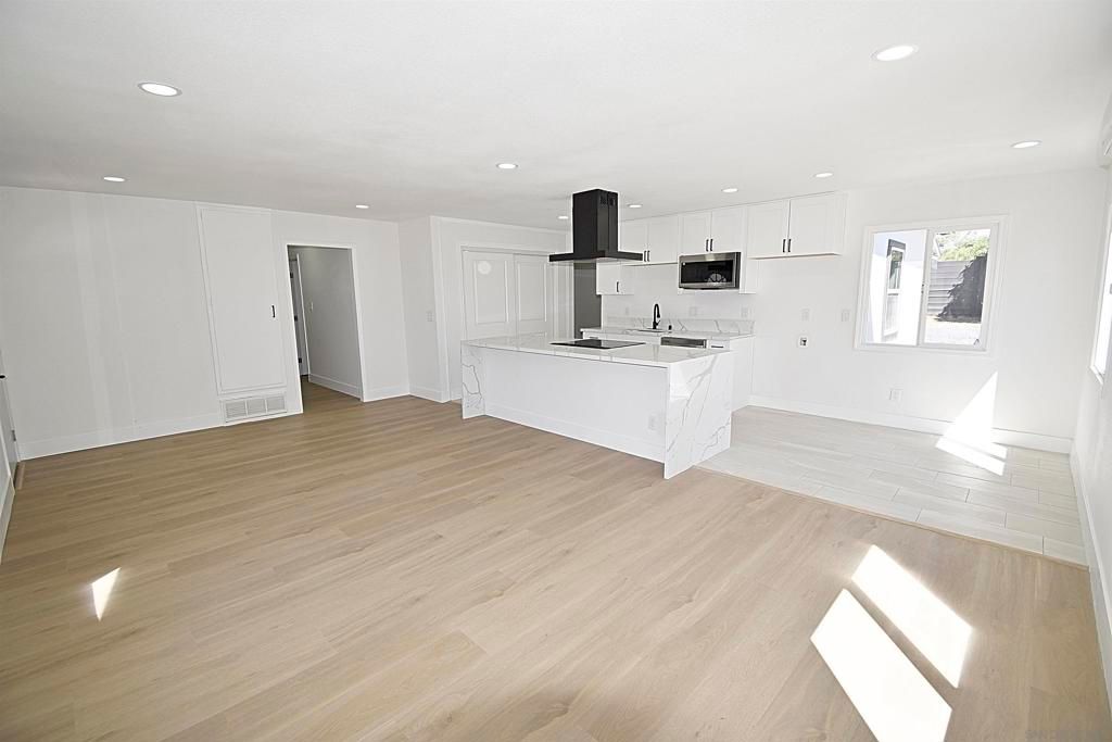 Photo of 4772 MOUNT GAYWAS Dr, San Diego, CA 92117 (MLS # 250043416SD)