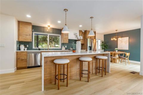 Photo of 1602 Montgomery Dr, Vista, CA 92084 (MLS # 260001811SD)