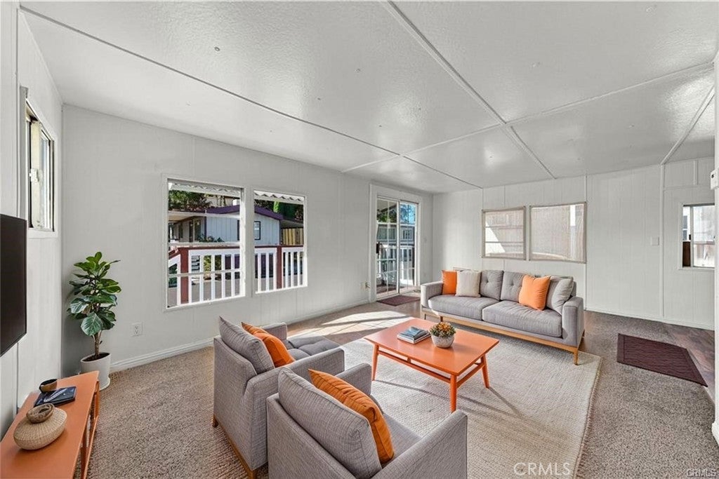 1025 Martin Street 47