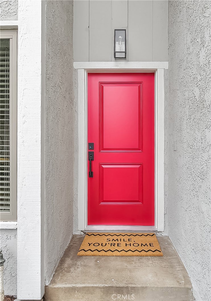 286 W Renwick