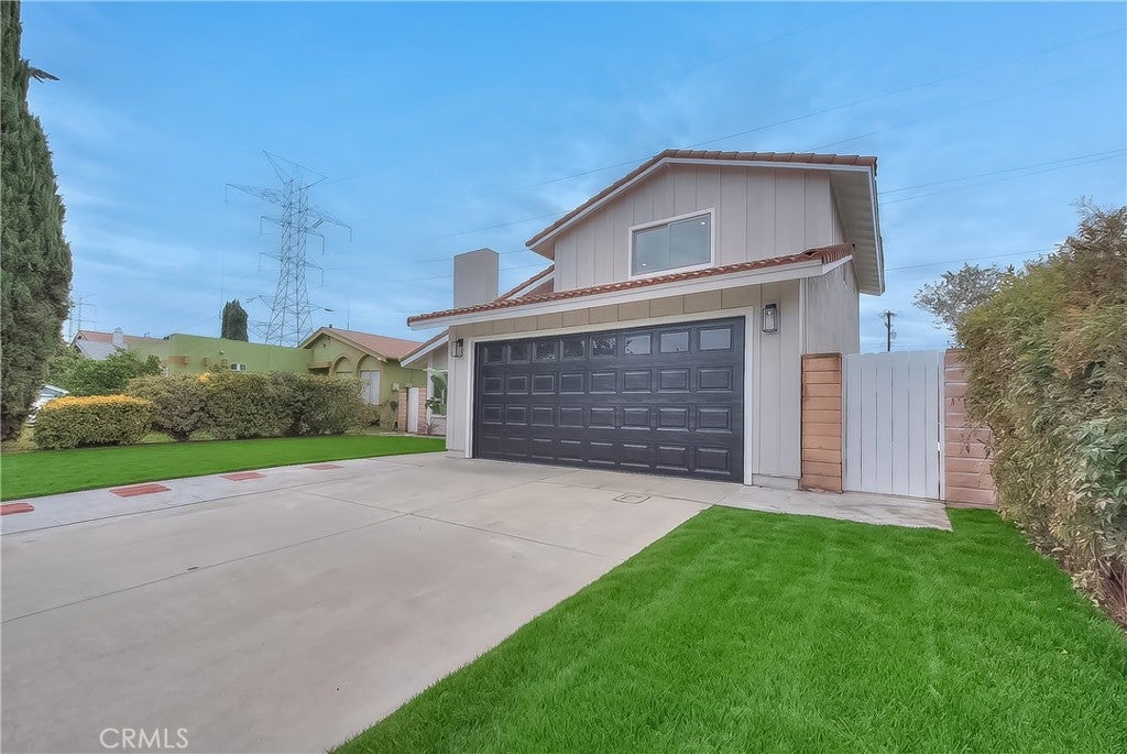 286 W Renwick