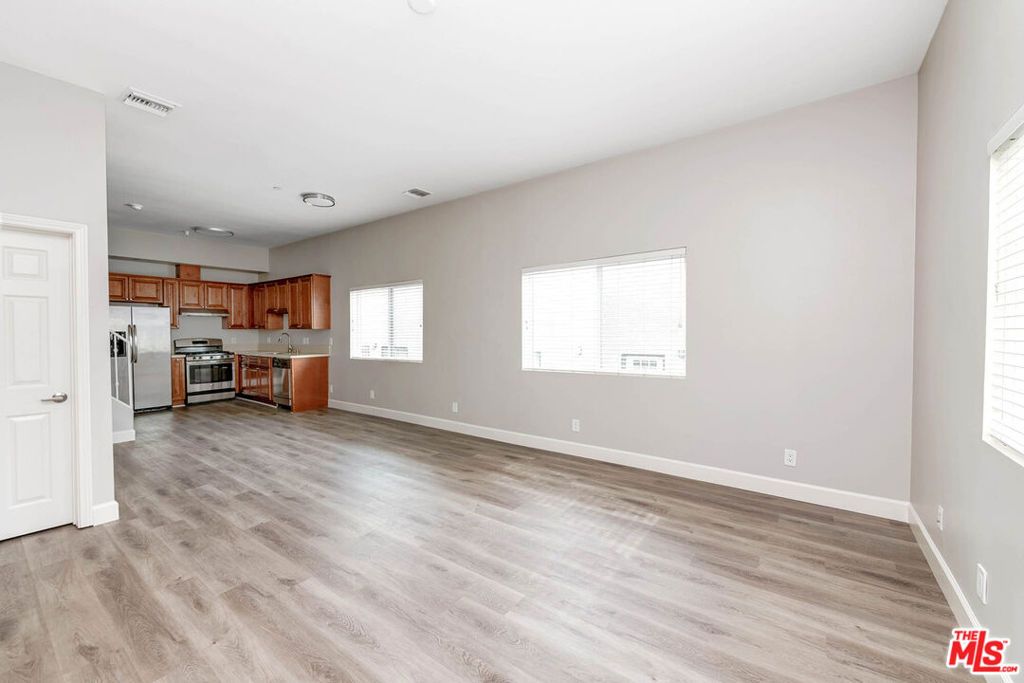 Photo of 14735 Friar Street #101, Van Nuys, CA 91411 (MLS # 25499125)