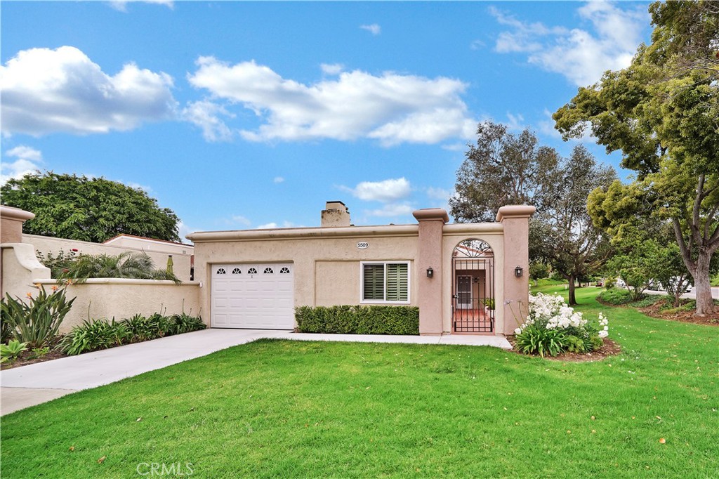 5509 Paseo Del Lago W C