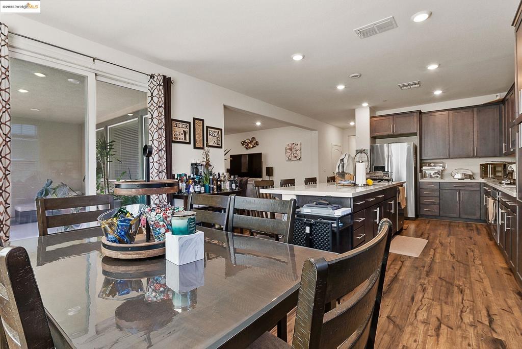 BRENTWOOD - Residential