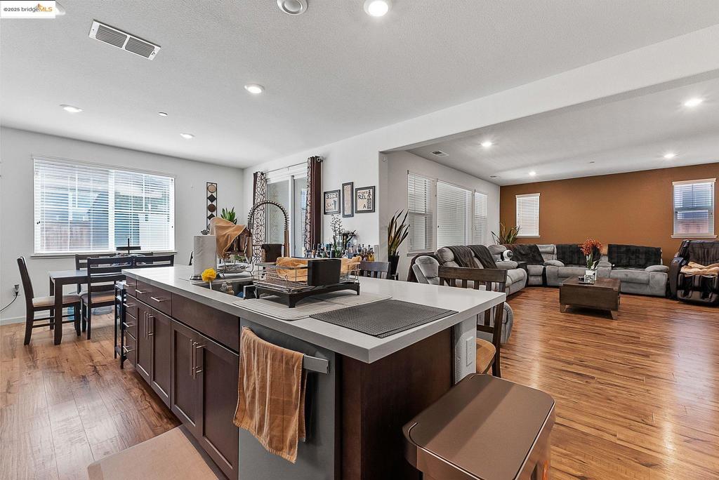 BRENTWOOD - Residential