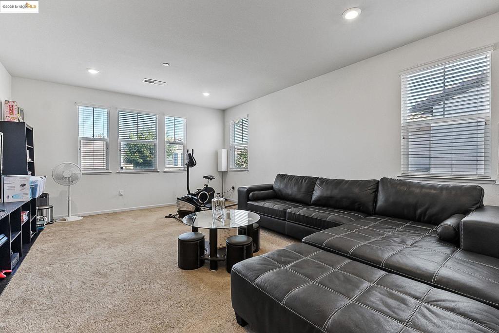 BRENTWOOD - Residential