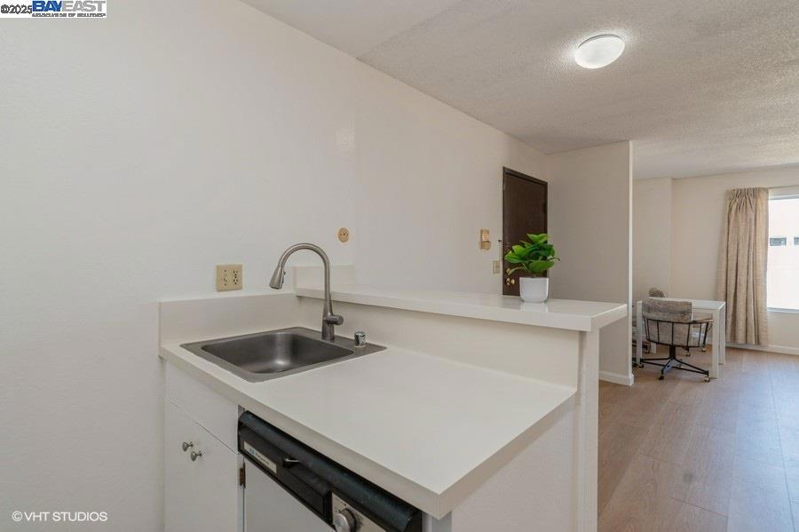 WOW! SEE THIS CHIC STUDIO RETREAT WITH POOL VIEW – GATED, RESORT-STYLE LIVING NEAR UC BERKELEY! MUST-SEE VIDEO TOUR THIS BEAUTIFULLY UPDATED THIRD-FLOOR STUDIO OFFERS THE PERFECT BLEND OF STYLE, CONVENIENCE, AND VALUE IN A SECURE, WELL-MAINTAINED COMMUNITY JUST MINUTES FROM UC BERKELEY, ROCKRIDGE, PIEDMONT AVENUE, AND TEMESCAL. ENJOY SERENE POOL VIEWS, FRESH DESIGNER PAINT, NEW MODERN FLOORING, AND A SLEEK, LOW-MAINTENANCE LAYOUT IDEAL FOR STUDENTS, FIRST-TIME BUYERS, INVESTORS, OR ANYONE SEEKING AN EFFORTLESS URBAN LIFESTYLE. WITH A WALK SCORE OF 95, YOU’RE JUST STEPS TO CAFÉS, RESTAURANTS, SHOPPING, AC TRANSIT, AND LESS THAN A MILE TO ROCKRIDGE BART – MAKING COMMUTING AND DAILY LIVING EASY. THE COMMUNITY OFFERS A HEATED YEAR-ROUND POOL AND SPA, FITNESS CENTER, SAUNA, CLUBHOUSE LOUNGE, GATED ENTRY WITH ASSIGNED PARKING, ELEVATOR ACCESS, LAUNDRY ROOMS ON EVERY FLOOR, SUNDECKS, AND LANDSCAPED COURTYARDS. - HOA COVERS WATER, GARBAGE, BUILDING INSURANCE, AND EXTERIOR MAINTENANCE – GIVING YOU WORRY-FREE, TURNKEY OWNERSHIP IN ONE OF OAKLAND’S MOST SOUGHT-AFTER LOCATIONS. - CLOSE TO UC BERKELEY, KAISER, AND TECH SHUTTLES – THIS UNIT DELIVERS EXCEPTIONAL VALUE AND RENTAL POTENTIAL. - OFFERS REVIEWED AS RECEIVED – DON’T MISS THIS RARE OPPORTUNITY. SUBMIT YOURS TODAY BEFORE IT’S GONE!