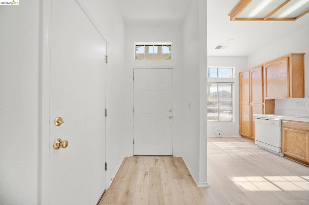 Photo of 1759 1759 Laurelgrove Ln Ln, Tracy, CA 95376 (MLS # 41126418)