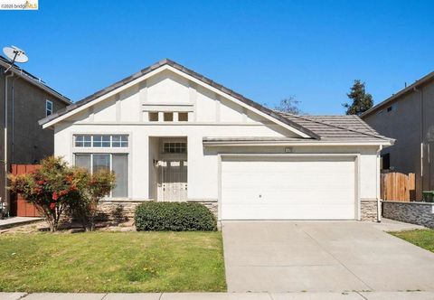 Photo of 1759 1759 Laurelgrove Ln Ln, Tracy, CA 95376 (MLS # 41126418)