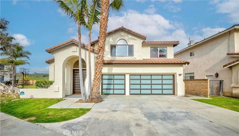 Photo of 5338 S Chariton Avenue, Ladera Heights, CA 90056 (MLS # SB25113559)