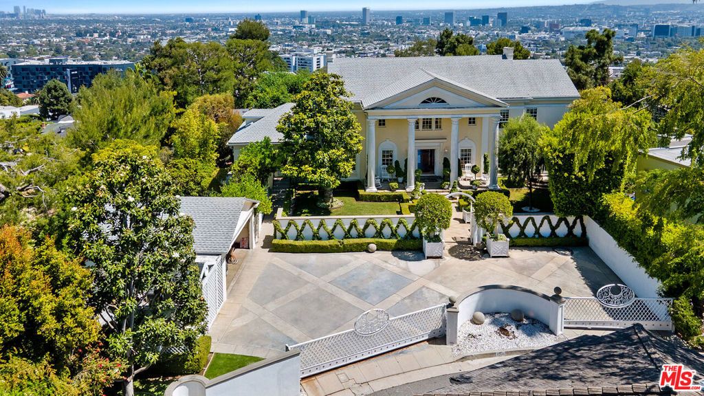 Photo of 1350 Belfast Drive, Los Angeles, CA 90069 (MLS # 25545051)