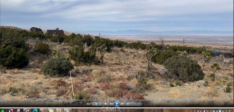 Photo of 11890 Juniper Hills RD, Littlerock, CA 93543 (MLS # SR26151634)