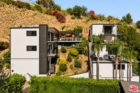 Photo of 1788 N Orange Grove Avenue, Los Angeles, CA 90046 (MLS # 26992627)