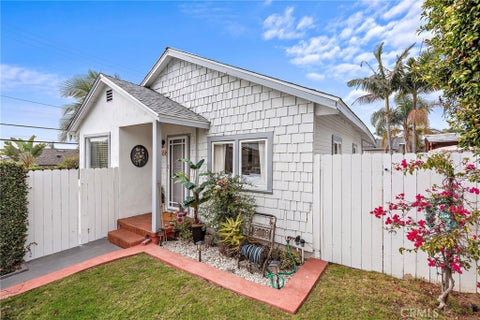 Photo of 368 Oak Street, Laguna Beach, CA 92651 (MLS # LG26193963)