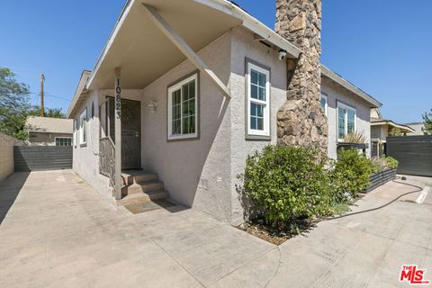 Photo of 10823 Cantara Street, Sun Valley, CA 91352 (MLS # 25588305) Photo of 10823 Cantara Street, Sun Valley, CA 91352 (MLS # 25588305)
