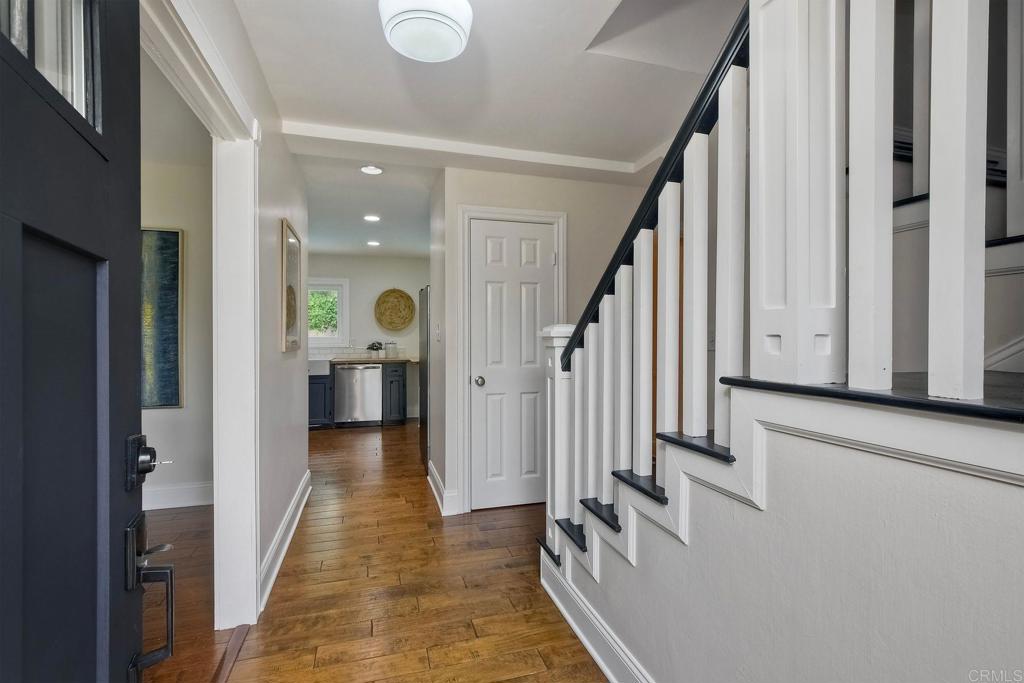 402 Parkwood Lane