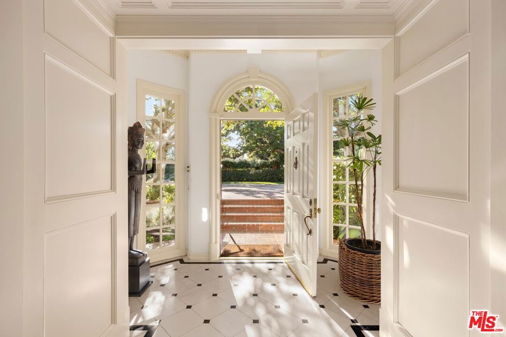 524 N Rockingham Avenue