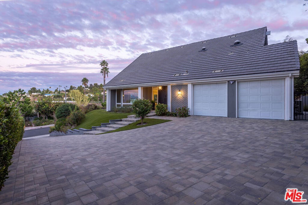 4711 Hermano Drive