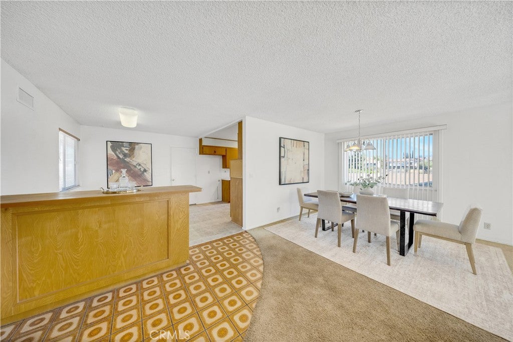 860 N 16th