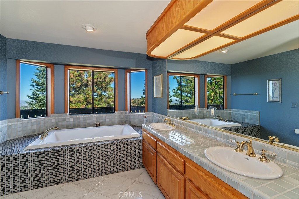 Arrowhead Woods (AWHW) - Residential