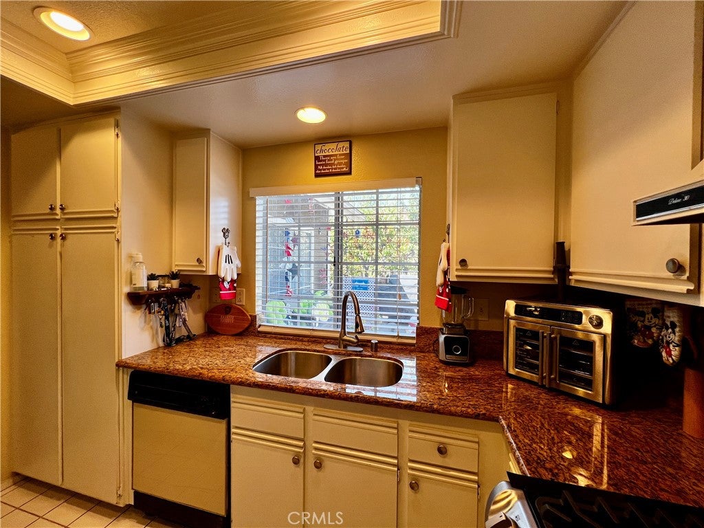 16520 Greystone Drive 119