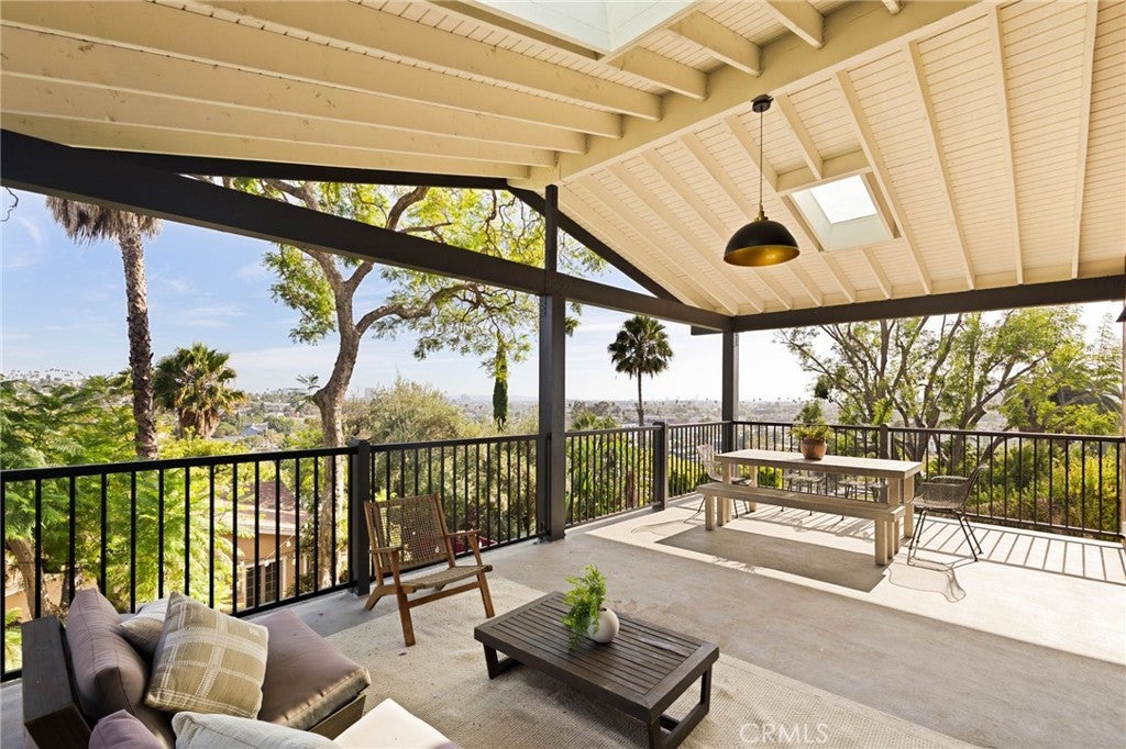 3926 Sunset Drive
