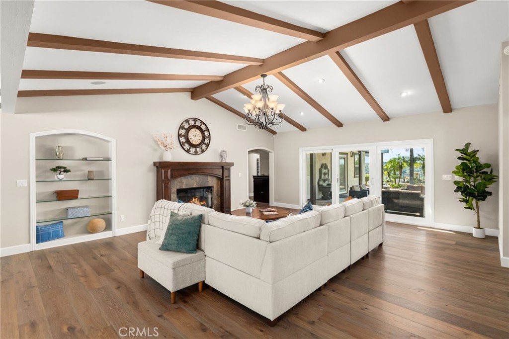 2465 Via Oeste Drive