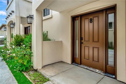 Photo of 1101 N Maclay Ave #8, Los Angeles, CA 91340 (MLS # SR25231972) Photo of 1101 N Maclay Ave #8, Los Angeles, CA 91340 (MLS # SR25231972)