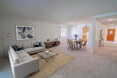 Photo of 19433 Oak Crossing Road, Newhall, CA 91321 (MLS # SR25251896)