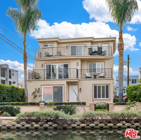 3000 Grand Canal Venice CA 90291