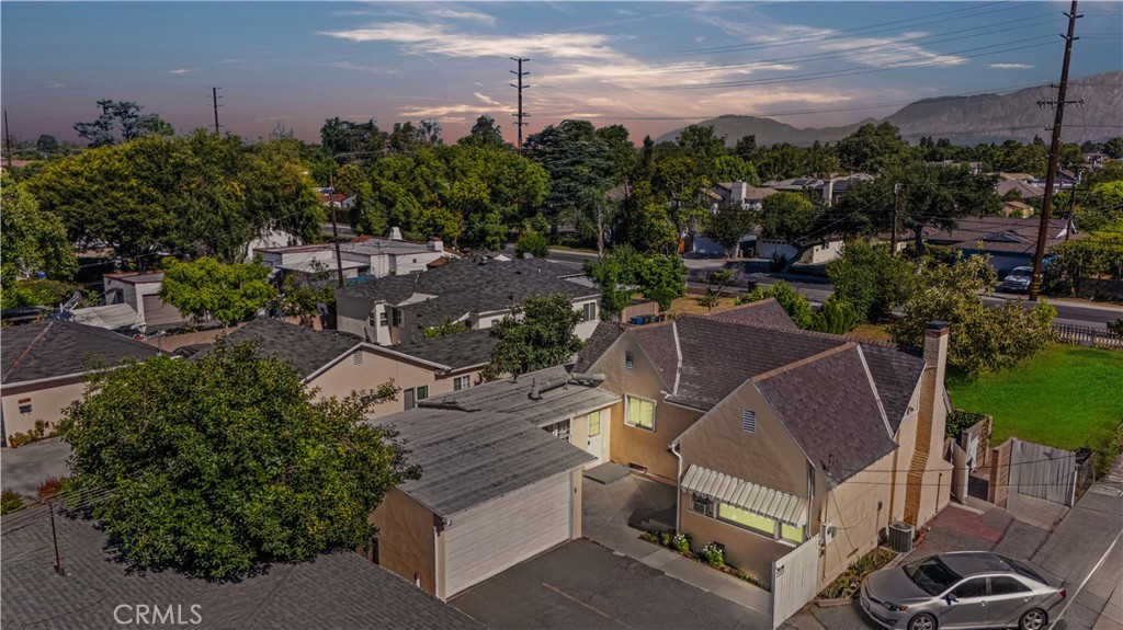 9720 Live Oak Avenue
