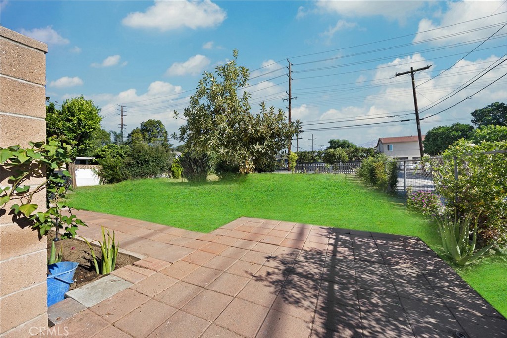 9720 Live Oak Avenue