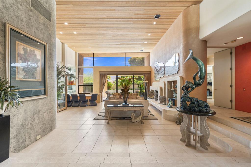 73497 Mariposa Drive
