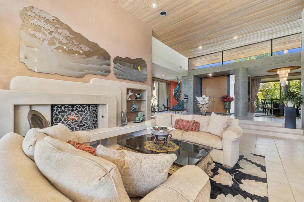 73497 Mariposa Drive