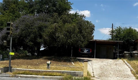 Photo of 2200 COLLEGE Avenue, Bakersfield, CA 93306 (MLS # DW26161444)