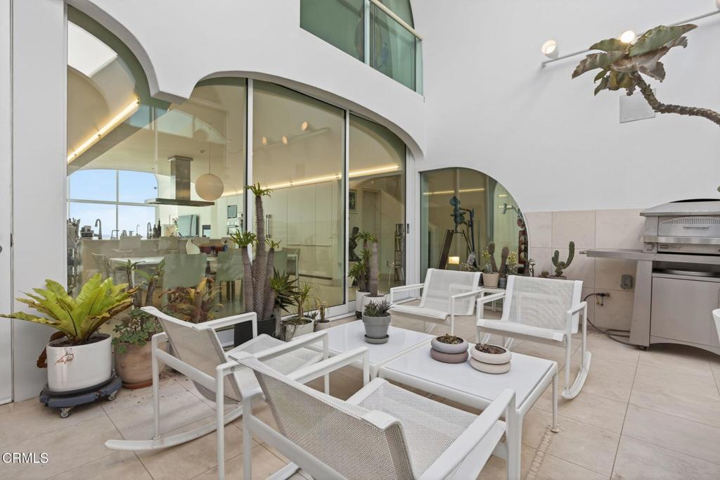 Oxnard, California, 93035, United States, 4 Bedrooms Bedrooms, ,5 BathroomsBathrooms,Residential,Active,2033358