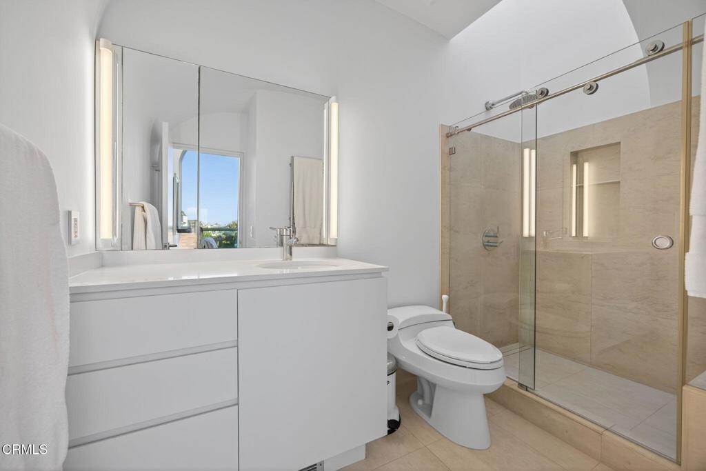 Oxnard, California, 93035, United States, 4 Bedrooms Bedrooms, ,5 BathroomsBathrooms,Residential,Active,2033358