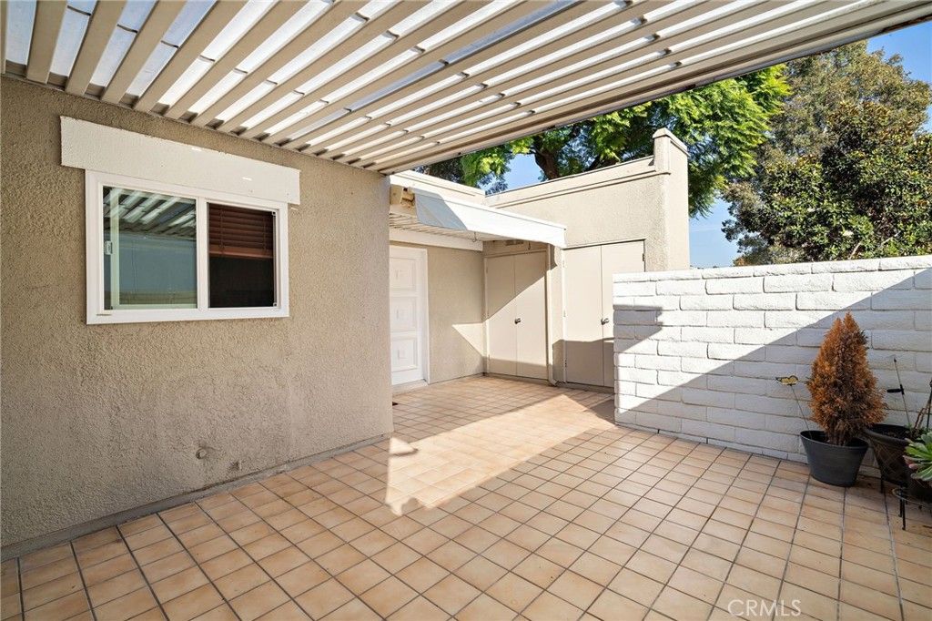 Photo of 2048 Via Mariposa #D, Laguna Woods, CA 92637 (MLS # OC25266539)