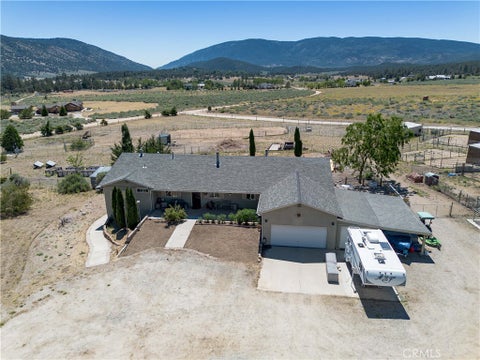 Photo of 10960 Steinhoff Road, Frazier Park, CA 93225 (MLS # SR26134379)