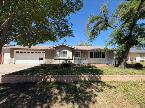 Photo of 9943 Oso Avenue, Chatsworth, CA 91311 (MLS # OC26074481)