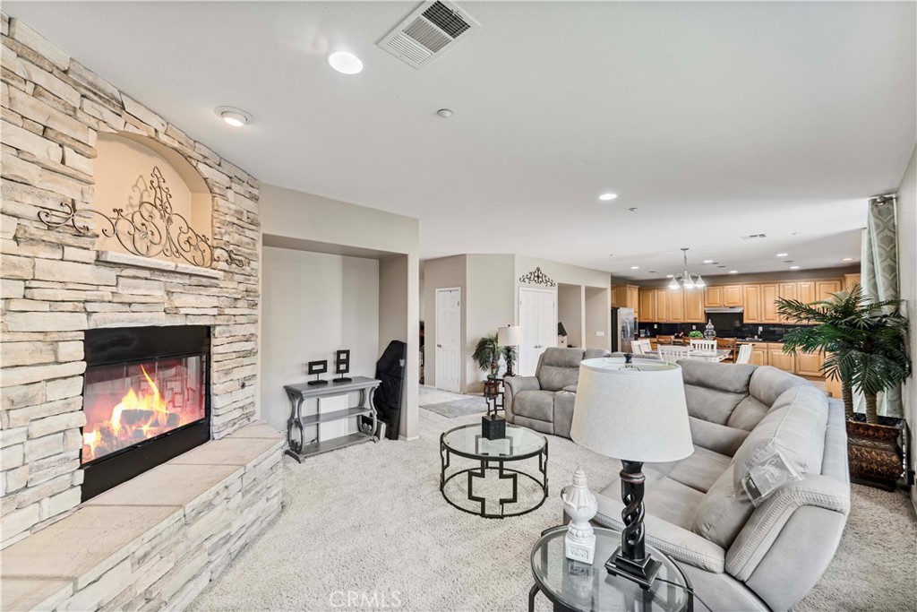 15601 N Peak Lane