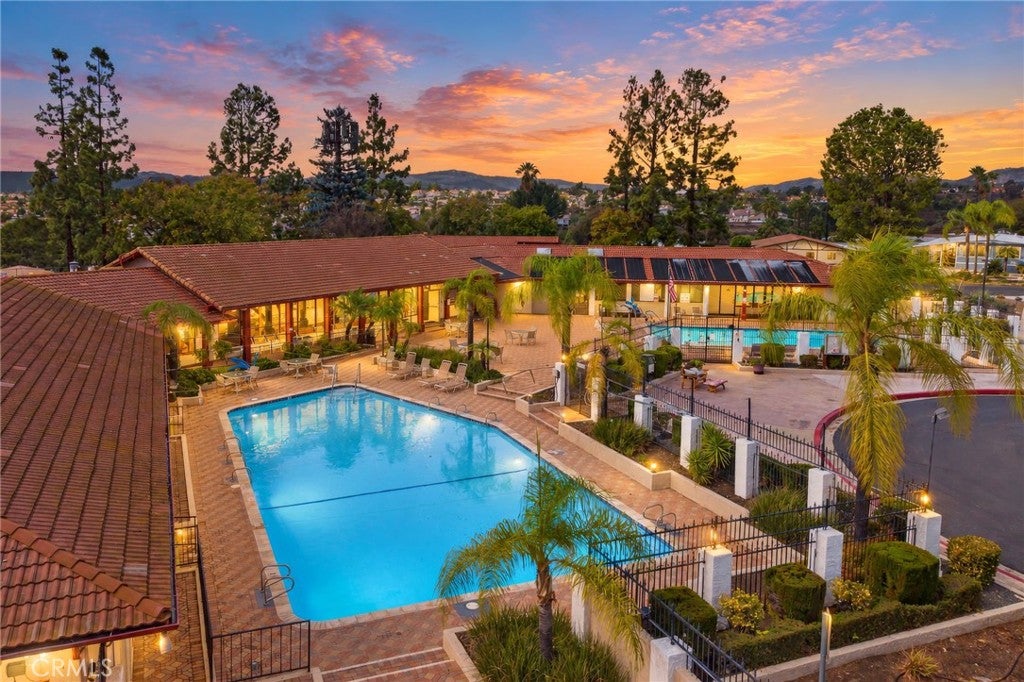 Properties 1 29945 Via Magnolia