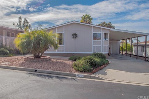 Photo of 1635 Toyon Gln GLN, Escondido, CA 92026 (MLS # NDP2609604)