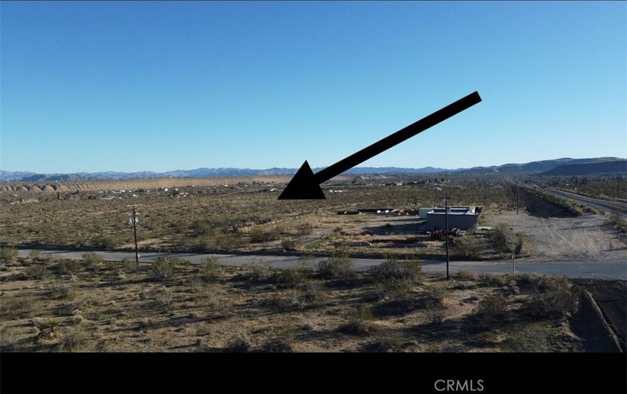 25.280 Acres of land located in beautiful Flamingo Heights! Situated in prime location with easy access. (Located right off main highway.) Two paved accesses to the property. Electricity is on the street. Conveniently located close to amenities. Come and take a look at this beautiful property with gorgeous scenic views!! Opportunities are endless.