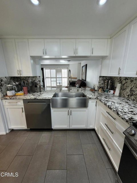 Tiny photo for 2905 Kelp Lane, Oxnard, CA 93035 (MLS # V1-37323)